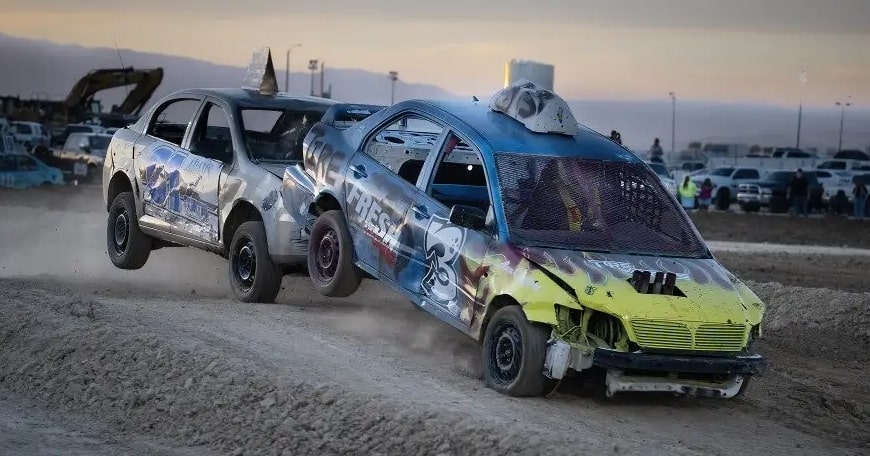 FIGURE 8 RACES & DEMOLITION DERBY FIGURE 8 RACES & DEMOLITION DERBY