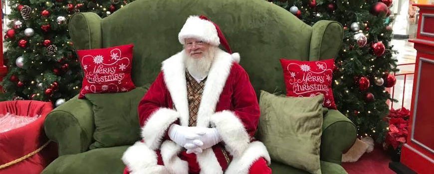 Santa at the AV Mall